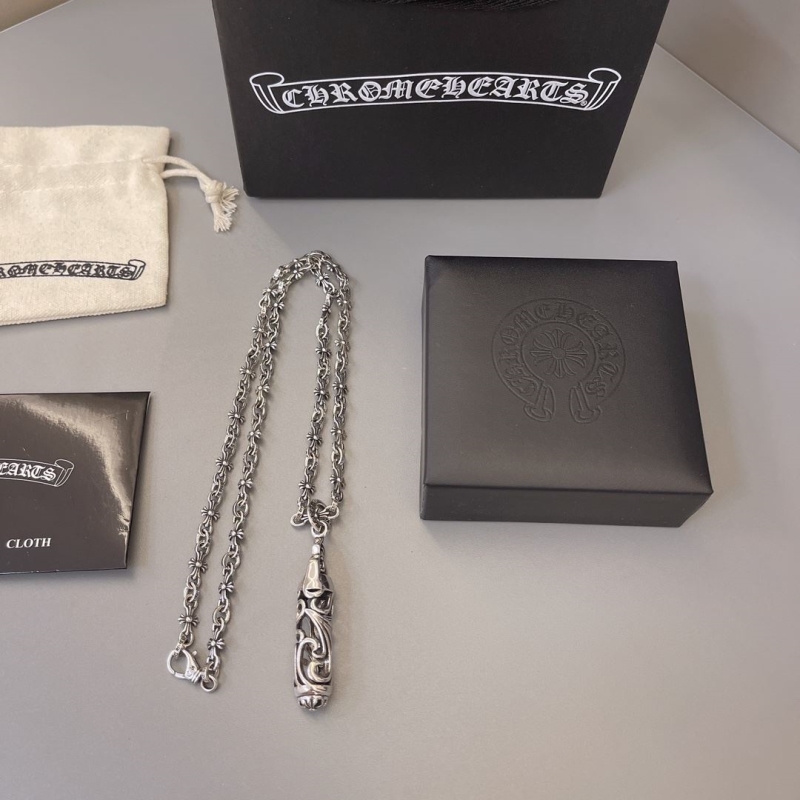 Ch**me He**ts necklaces